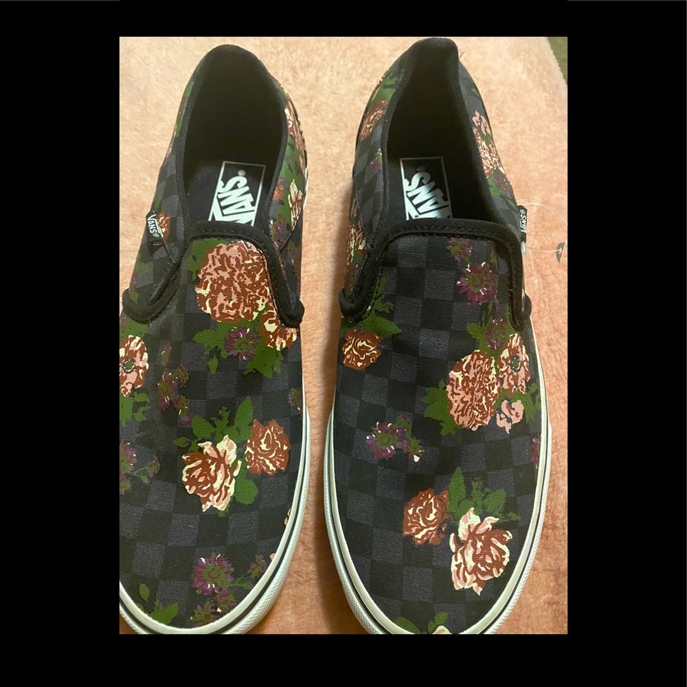 Vans shoes pretty much brand new - Picture 1 of 1